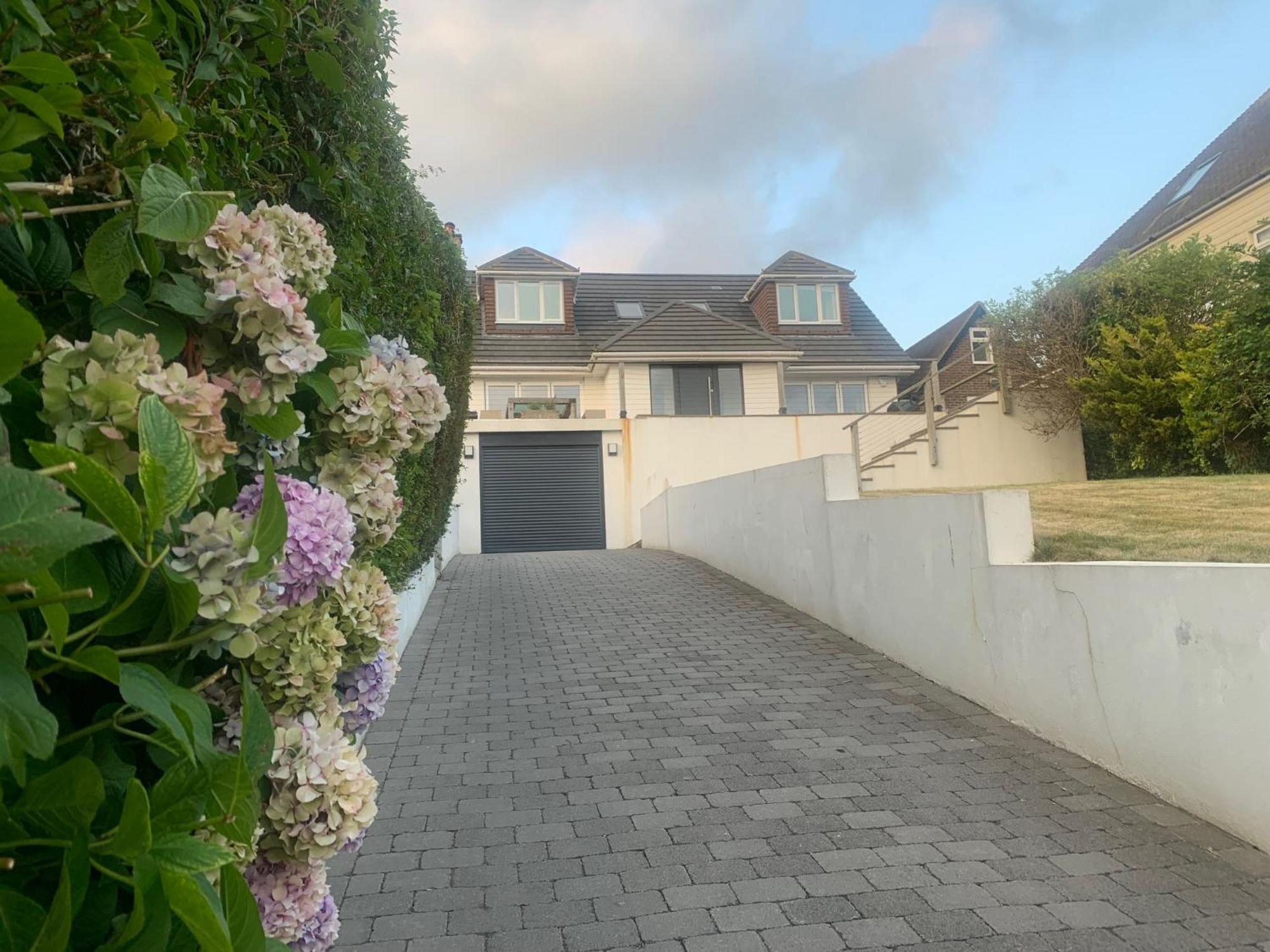Sanctuary By The Sea With Large Room Including Lounge, Bathroom, Direct Garden Access & Free Parking Brighton Exteriör bild
