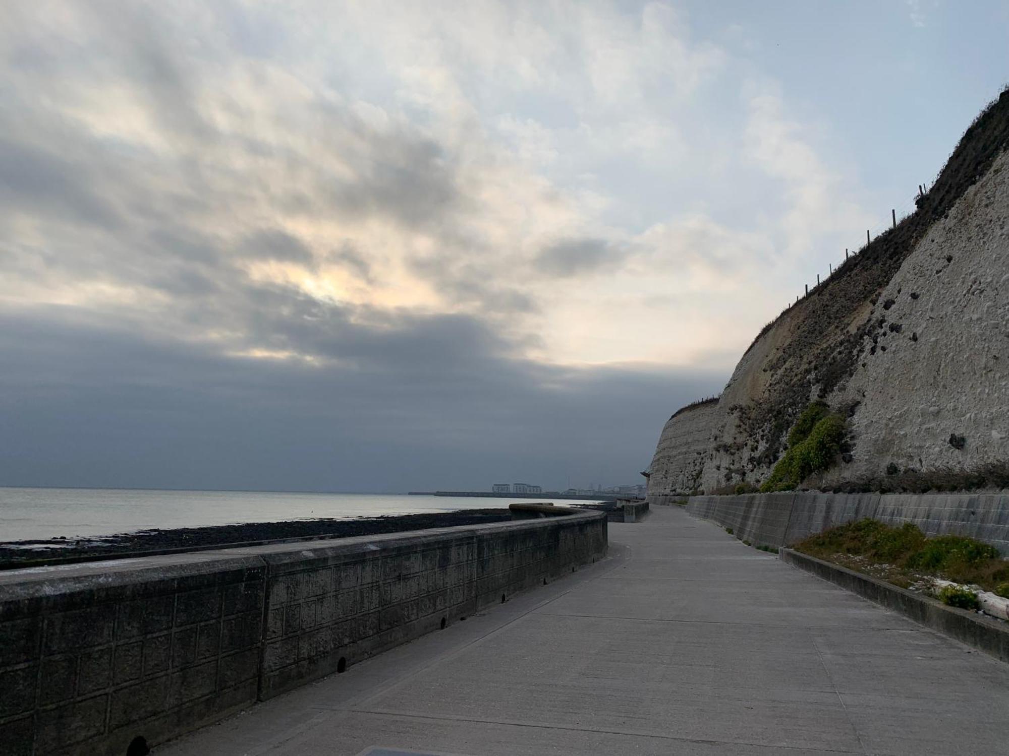 Sanctuary By The Sea With Large Room Including Lounge, Bathroom, Direct Garden Access & Free Parking Brighton Exteriör bild