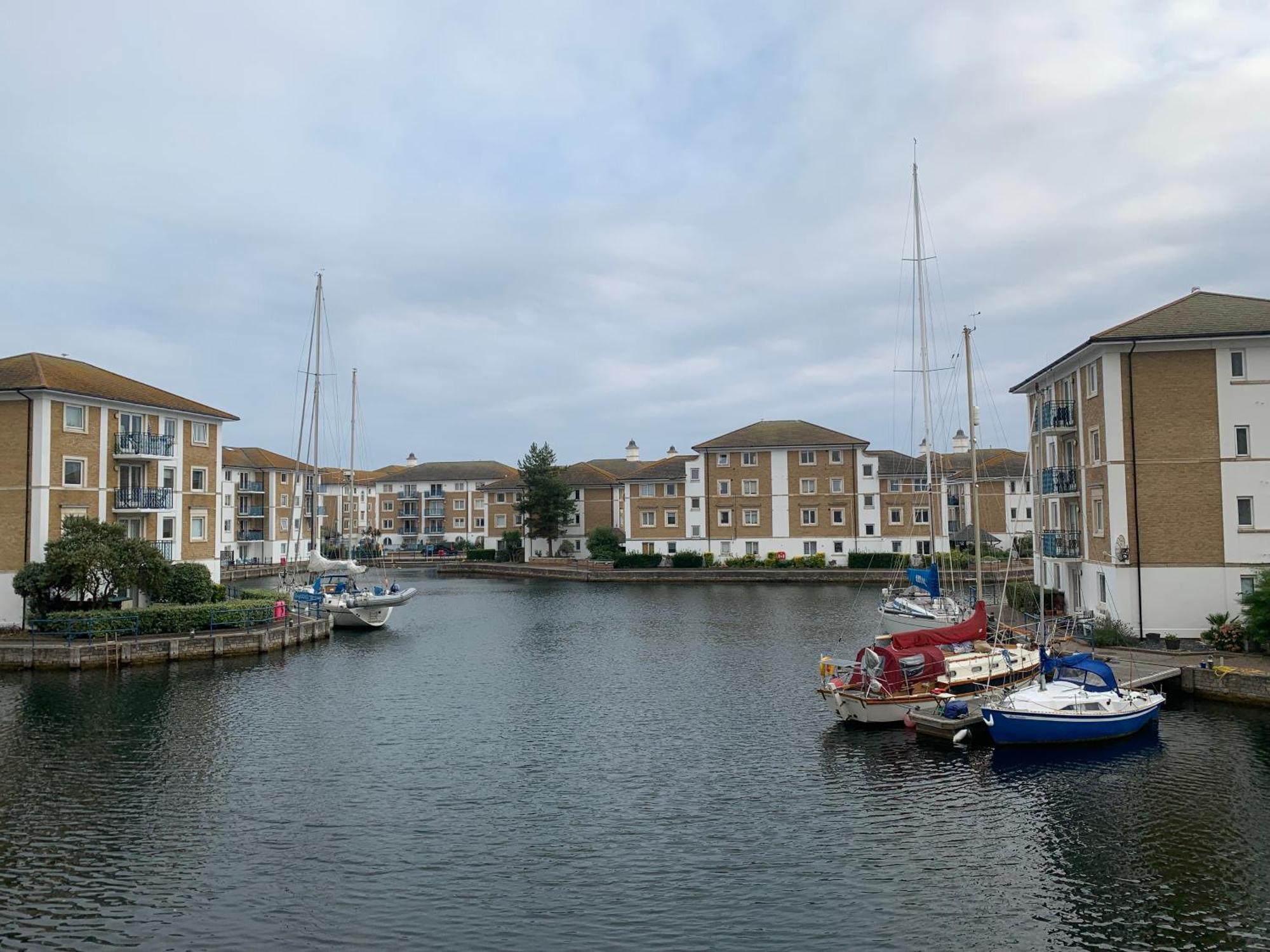 Sanctuary By The Sea With Large Room Including Lounge, Bathroom, Direct Garden Access & Free Parking Brighton Exteriör bild