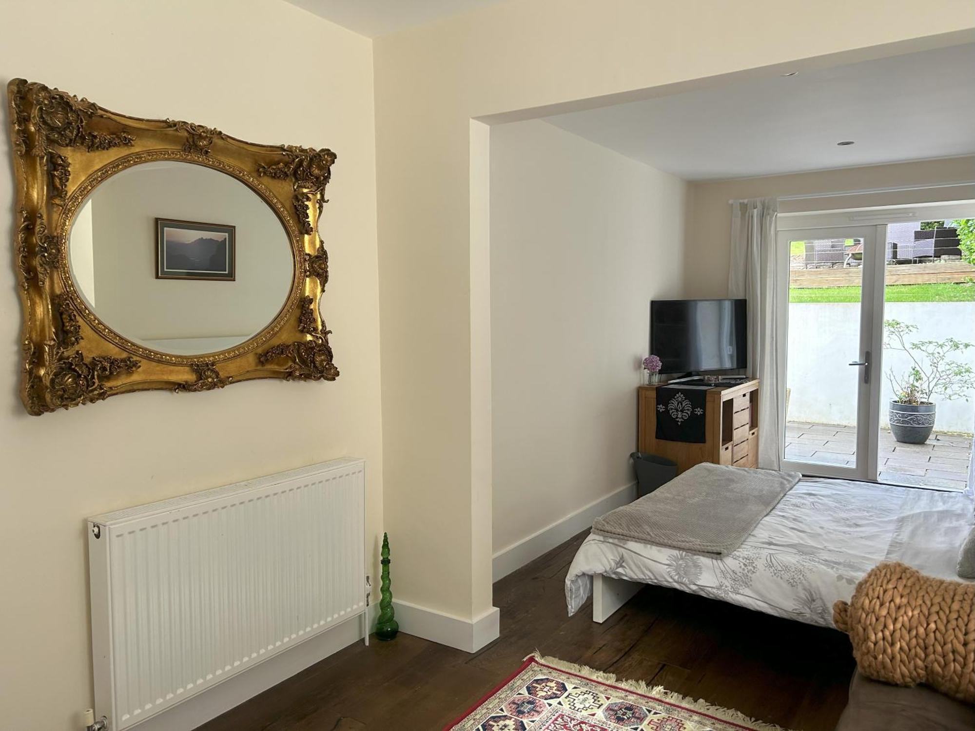 Sanctuary By The Sea With Large Room Including Lounge, Bathroom, Direct Garden Access & Free Parking Brighton Exteriör bild